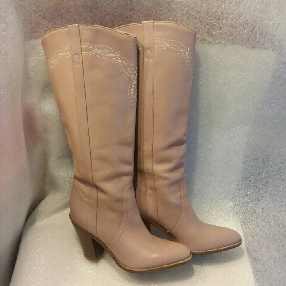 BCBGirls Muted Mauve Leather Boots Size 7 M